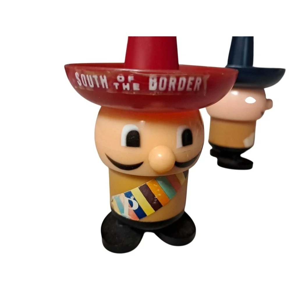 Vintage South of the Border Sombreros Souvenir Salt and Pepper Shakers Hong Kong